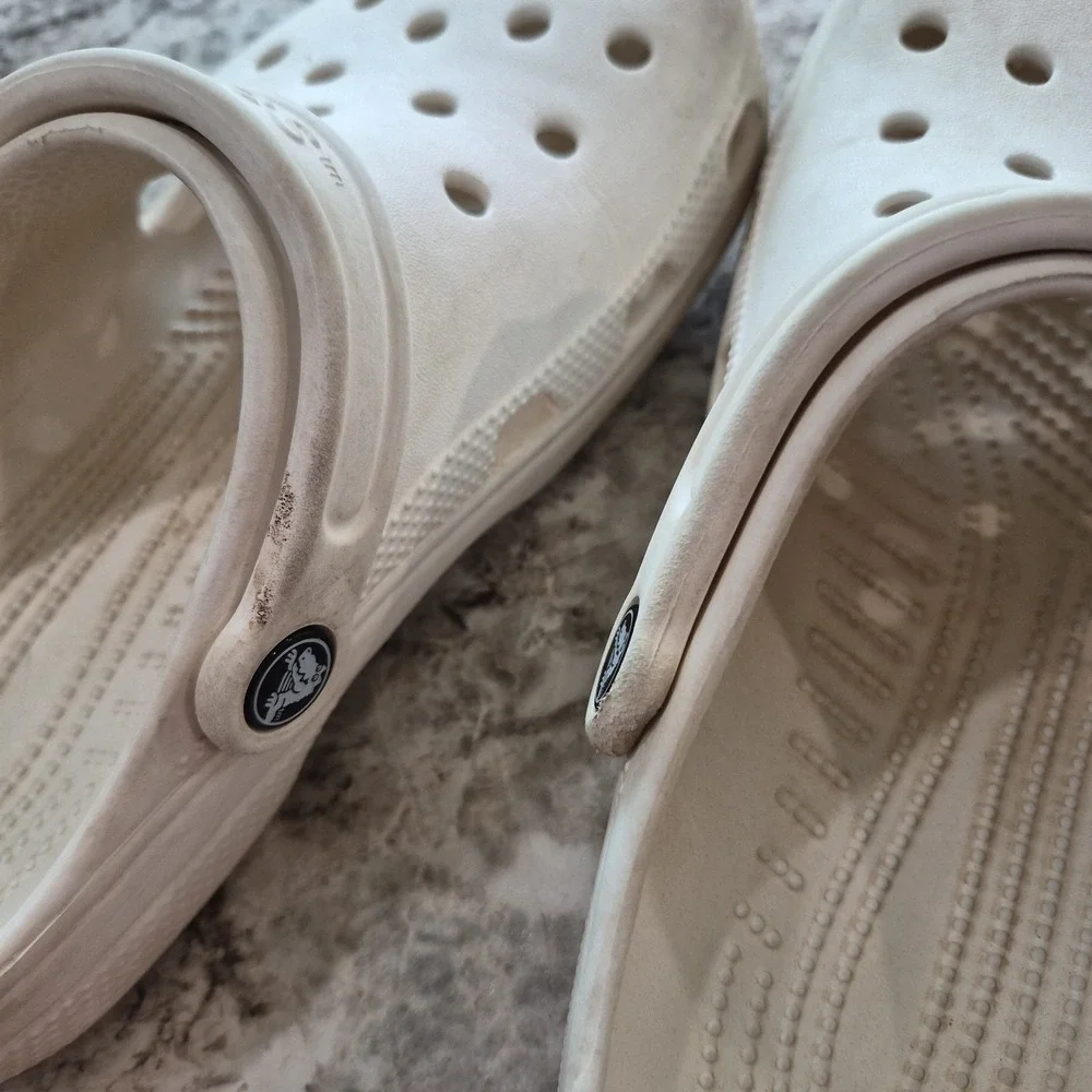 Crocs White size M5 W7